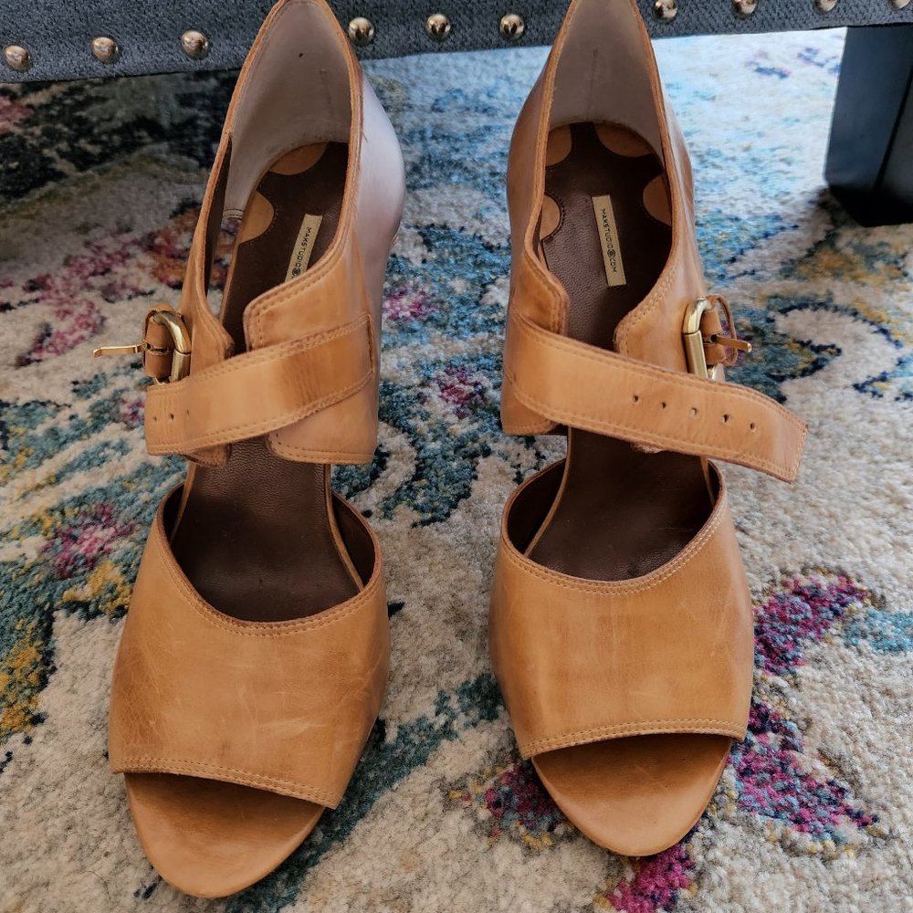 Tan heels